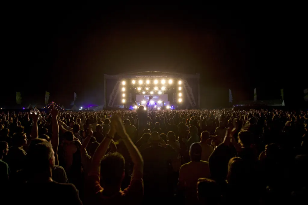 Festivalgoers and atmosphere at Global Gathering 2009